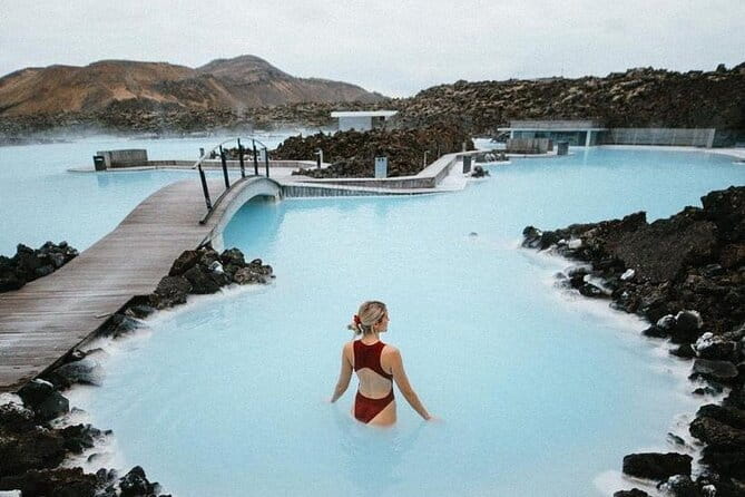 Reykjavík/KeflavíkBlue Lagoon, Silica & Retreat Transfer - A Practical Guide to the Transfer Experience