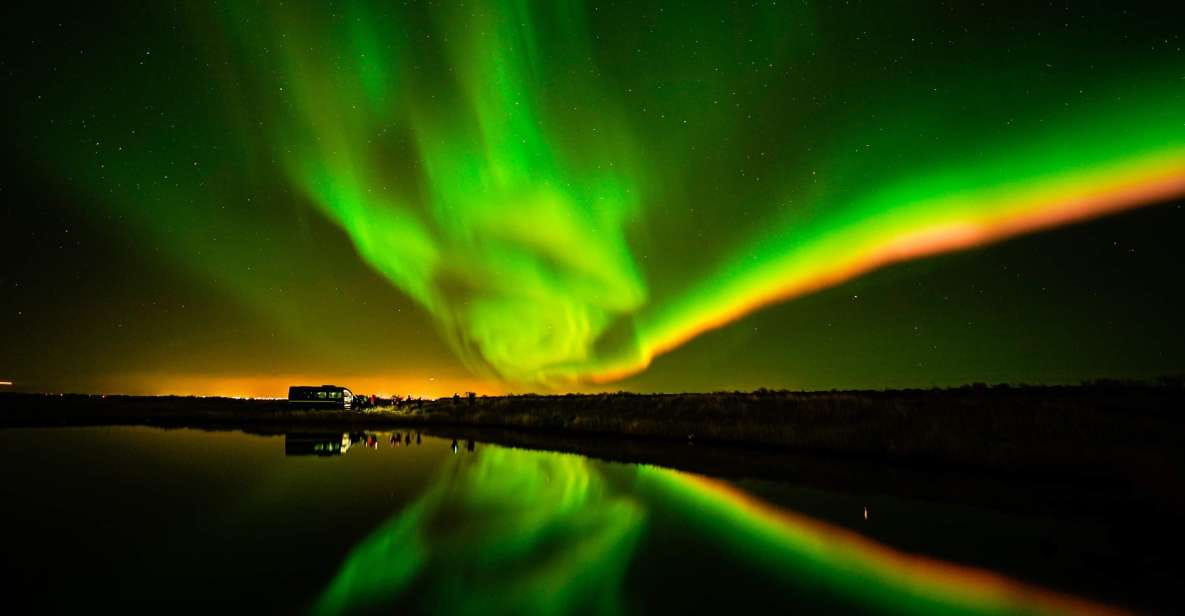 Reykjavik: Northern Lights Minibus Tour With Hot Chocolate - Duration and Inclusions