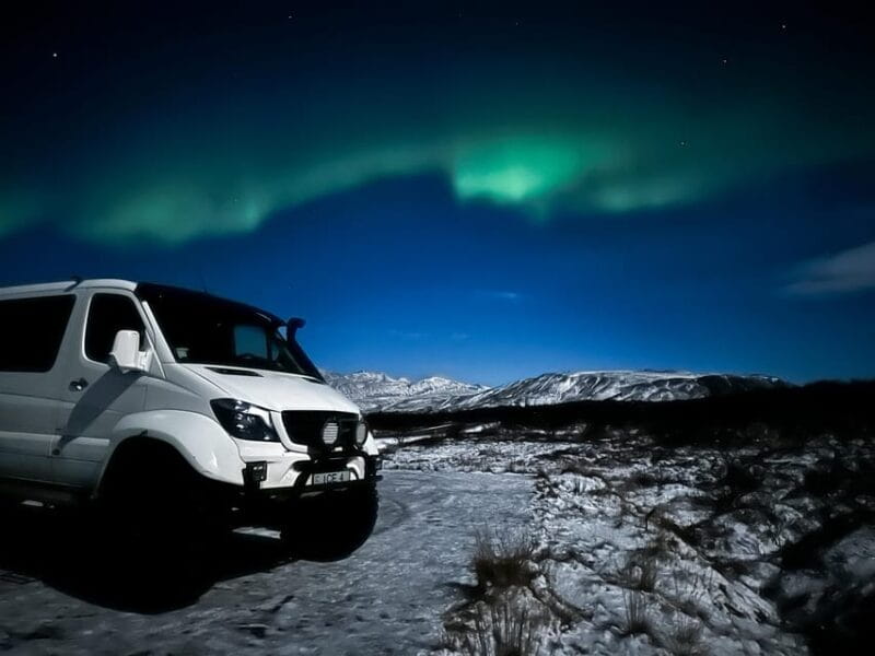 Reykjavik: Northern Lights Super Jeep Tour - Comfort and Extras