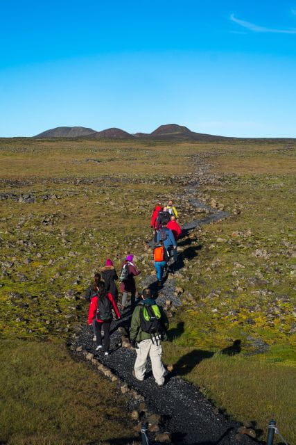 Reykjavik: Thrihnukagigur Volcano Guided Hiking Day Trip - Scenic Views and Photo Opportunities