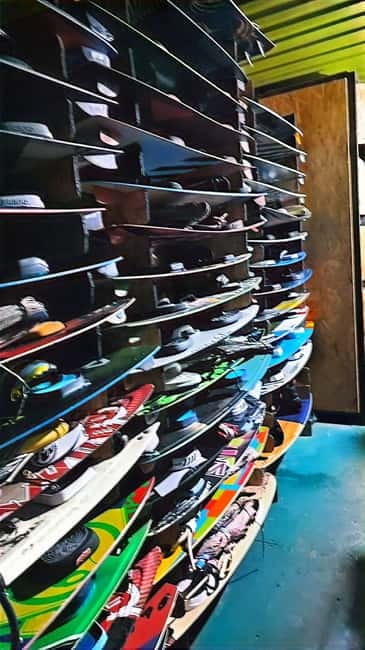 Rhodes: Kitesurfing Rental Package - Board Only 1 Day - Entering the World of Kitesurfing in Rhodes