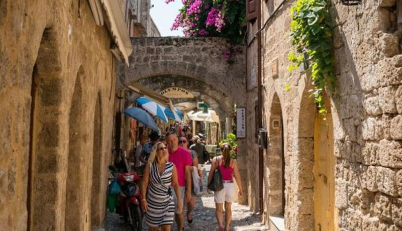Rhodes: Private Medieval City Treasure Hunt with Food Stops - Scenic Views and Photo Opportunities