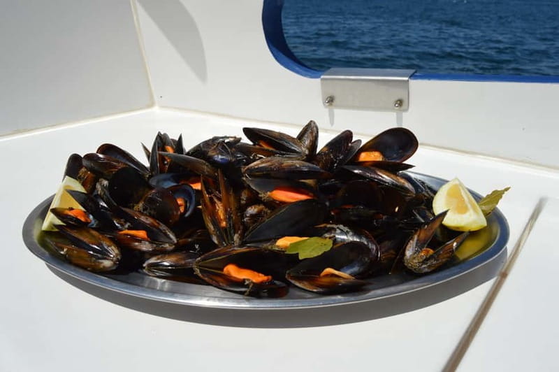 RIBEIRA: Mussel Boat Trip with Mussel Tasting - Exploring the Ría de Arousa: An Authentic Maritime Adventure