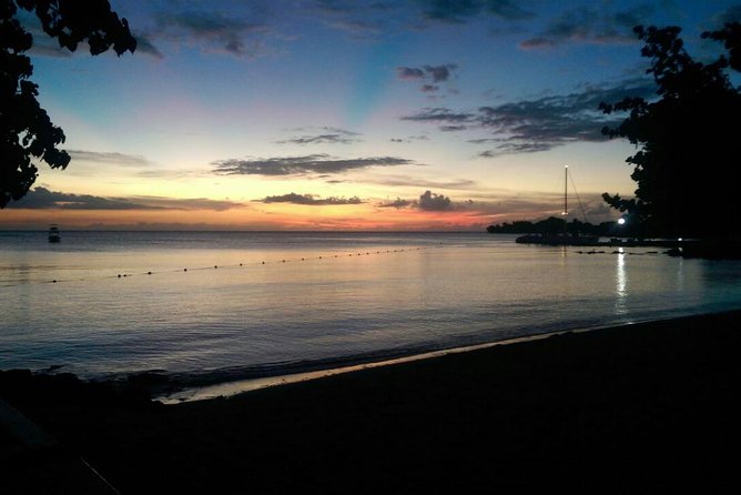 Ricks Cafe + Shopping - Shopping Opportunities