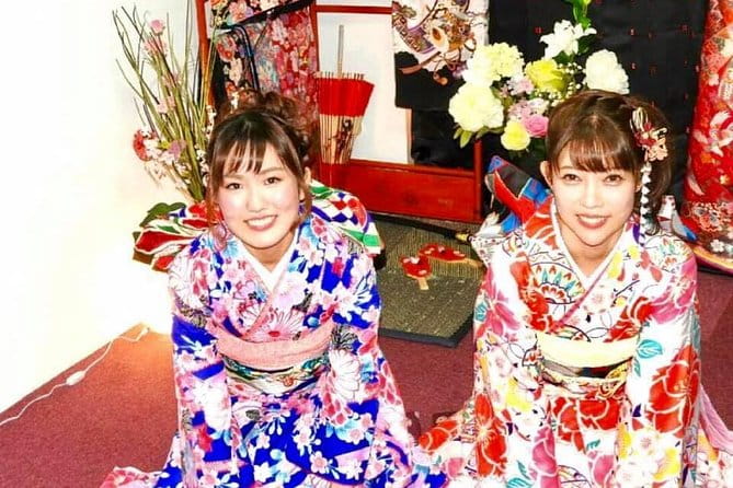 Ride a Rickshaw Wearing a Kimono in Asakusa! Enjoy Authentic Traditional Culture! - Taking in Asakusas Traditional Culture