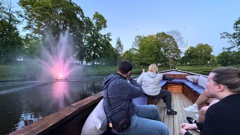 Riga: Evening or Sunset Boat Tour with Welcome Drink - The Route: From the Yacht Club to Riga’s Landmarks