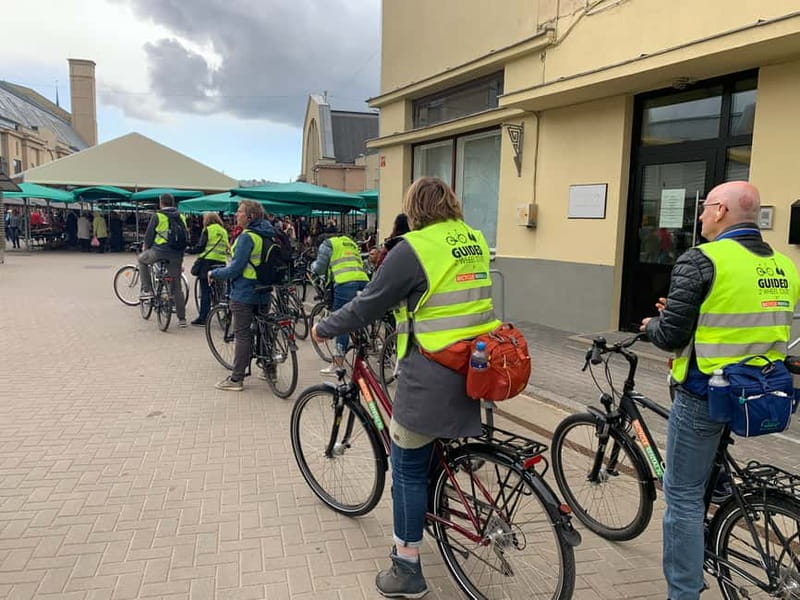 Riga: Guided City Highlights Bike Tour - Why Choose a Bike Tour in Riga?