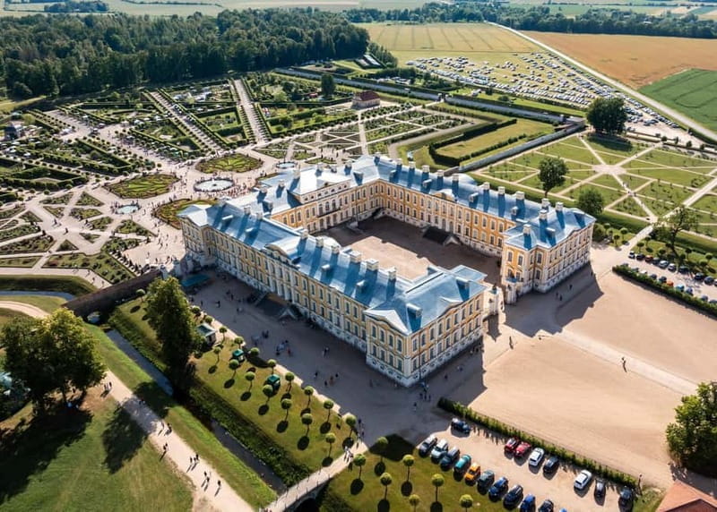 Riga: Hill of Crosses, Rundle Palace, & Bauska Castle Tour - FAQ