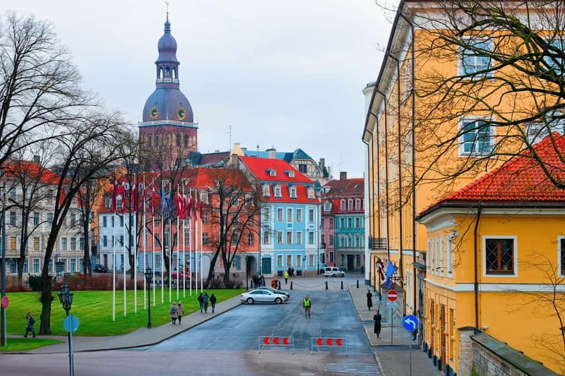 Riga: Insta-Perfect Walk with a Local - Exploring Riga in 90 Minutes: A Practical Perspective