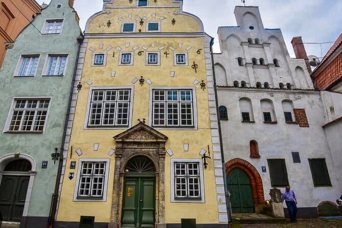 Riga Old Town, C Market & Art Nouveau Guided Walking Tour - Key points / Takeaways