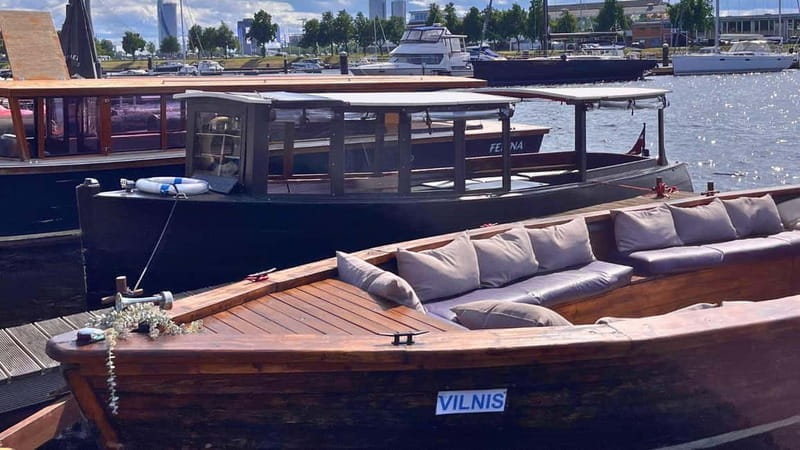 Riga: Sightseeing Cruise with Welcome Drink and Audio Guide - Who Is This Tour Best For?