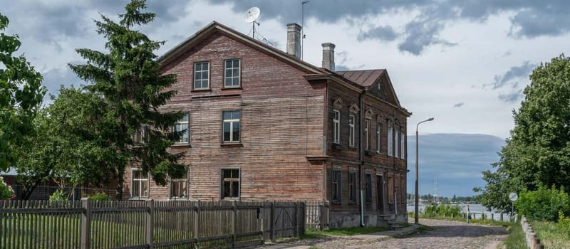 Riga tour for photographers - Walking Riga’s Photogenic Paths: An In-Depth Review