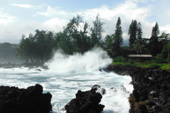 Road to Hana Luxury Limo-Van Tour With Helicopter Flight - Tour Overview