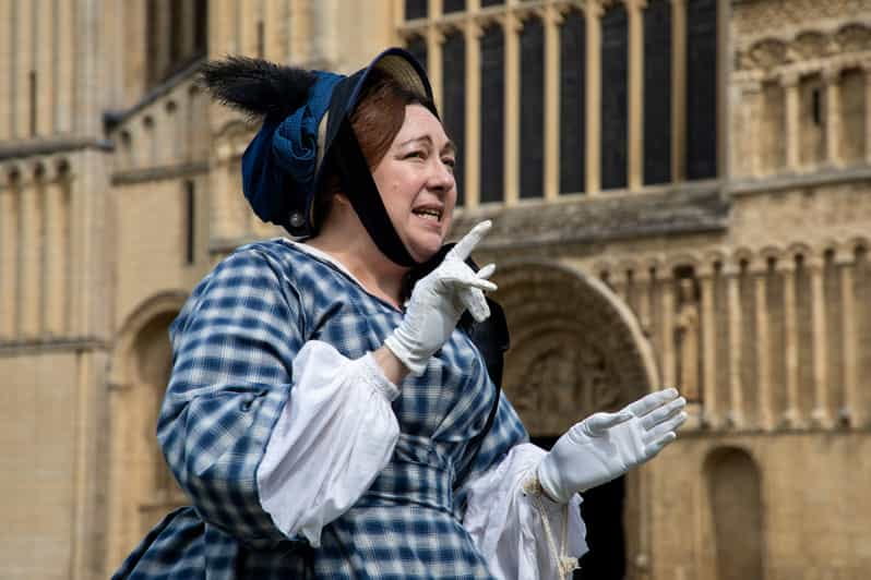Rochester, Kent: Costumed Guided Tour - Exploring Rochesters Streets with a Costumed Guide