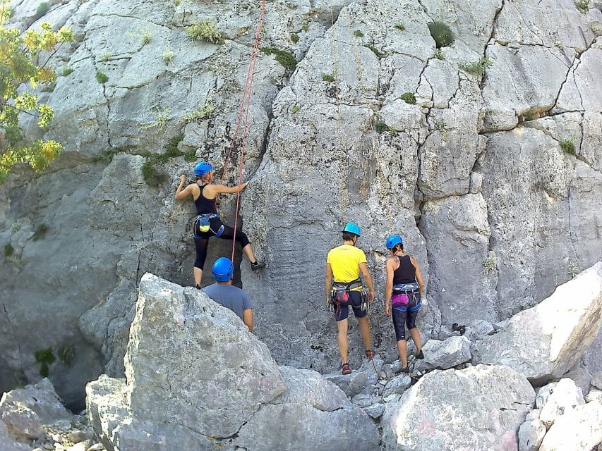 Rock Climbing Lesson in Dubrovnik - Group Size and Languages