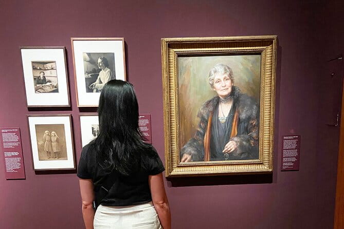 Rogues and Rebels Private Tour in National Portrait Gallery - Entering the World of Rebellion: The National Portrait Gallery