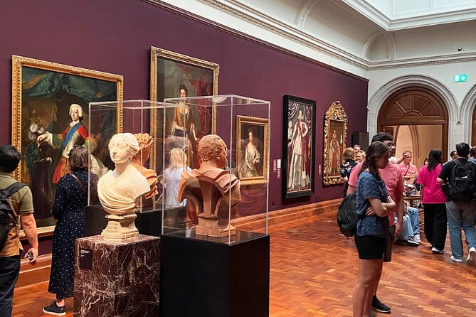 Rogues and Rebels Private Tour in National Portrait Gallery - Logistics and Practical Tips