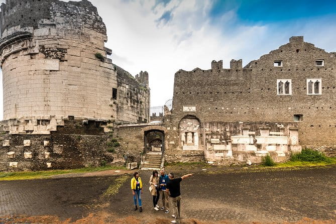 Roman Countryside Walk: Catacombs, Aqueducts and Appian Way - FAQ