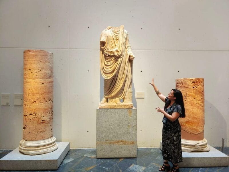 Roman Echoes: An Archaeologist's Journey Through Cartagena - Key Points / Takeaways