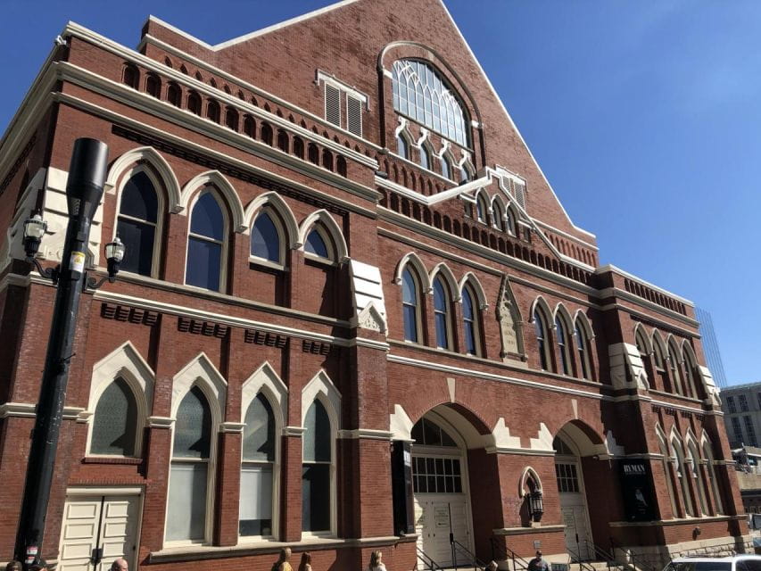 Romance in the Music City: A Nashville Love Story - Vibrant Music Scene of Nashville