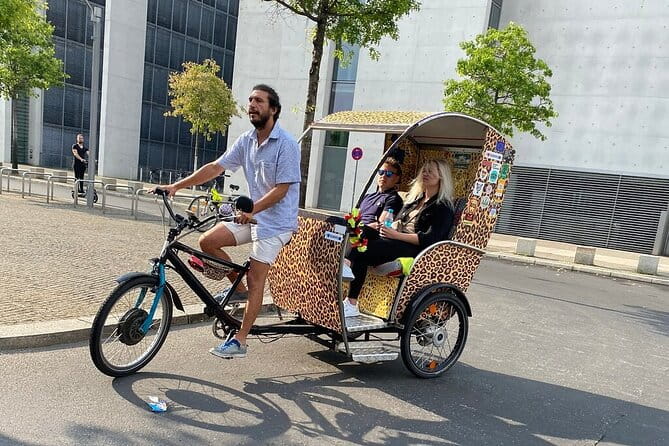 Romantic Berlin Rickshaw City and Photo Tour - incl. pick-up - Exploring the Itinerary: What You’ll See and Experience