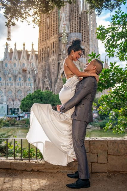 Romantic Photoshoot Experience for Couples in Barcelona - FAQ