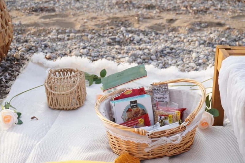 Romantic picnic in Corinth by the sea - FAQs