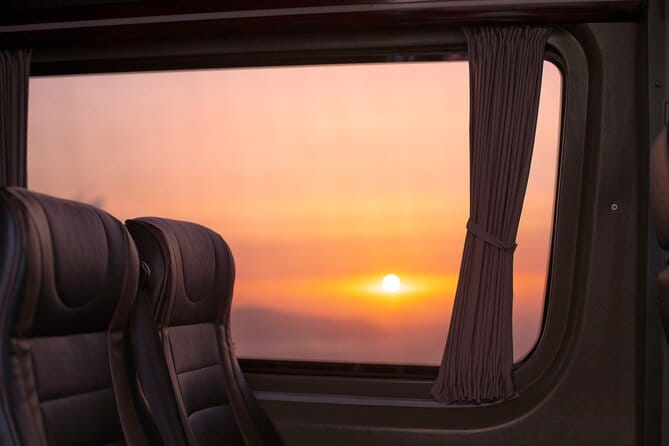 Romantic Private Day Tour in Santorini - Key Points / Takeaways