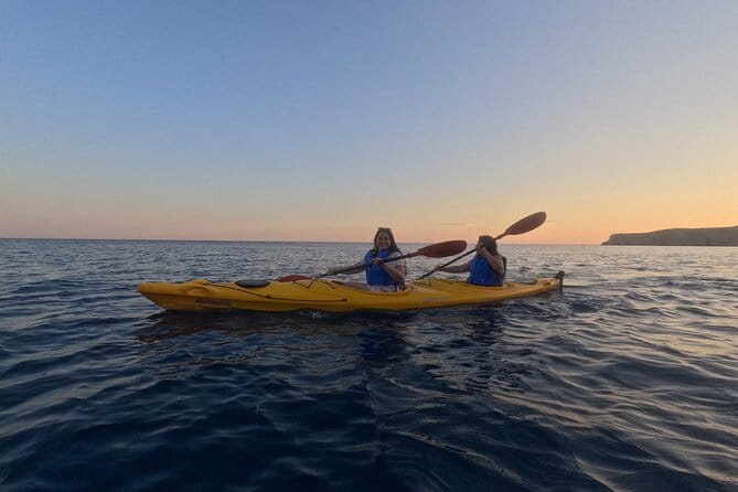 Romantic Sunset Kayaking Tour in Milos - An Exciting Look at the Romantic Sunset Kayaking Tour in Milos