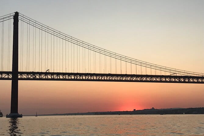 Romantic Sunset Sailing Experience in Lisbon - The Sum Up