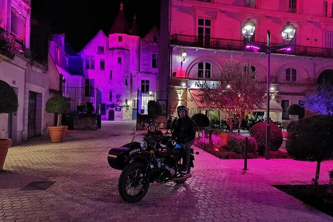 Romantic Tour By Night - What to Expect from the Guide and the Ride