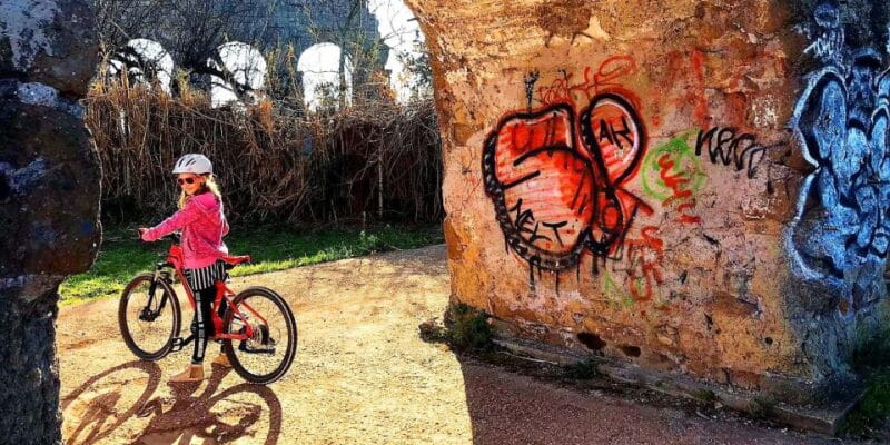 Rome: Appian Way & Catacomb Sunset E-bike Tour with Aperitif - Scenic Stops and Sunset Views at the Aqueducts
