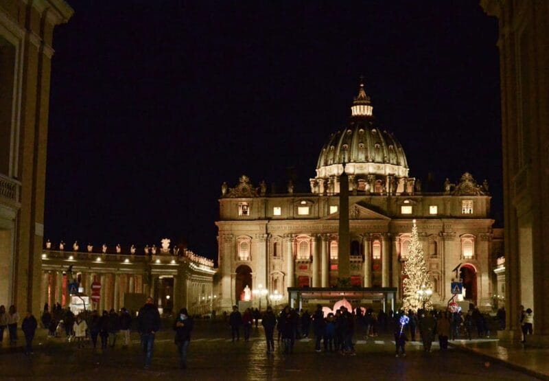 Rome: Christmas Lights Walking Tour - Exploring Rome in the Holiday Glow