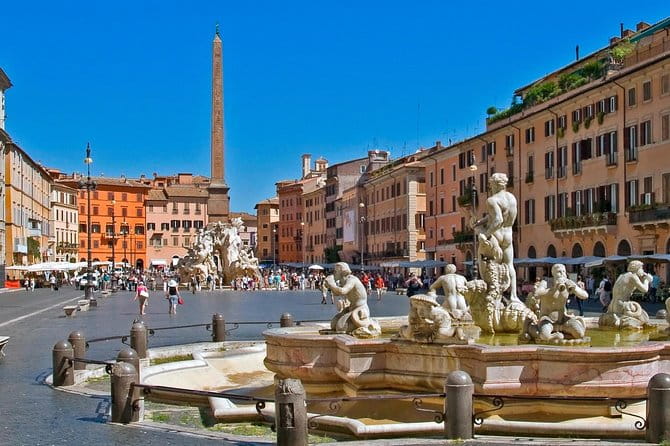 Rome City Center Walking Tour and GelatoTasting- Up To 6 People - The Trevi Fountain: A Classic With a Personal Touch