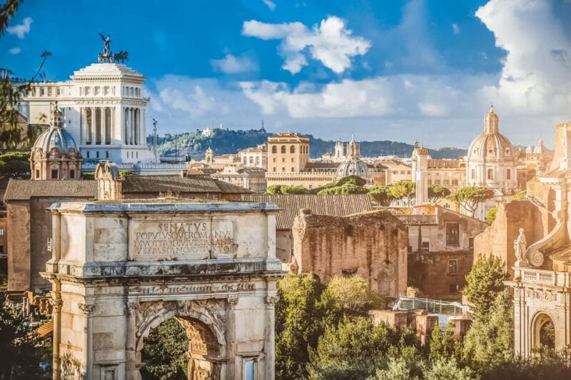 Rome: Colosseum, Roman Forum, Palatine with Multimedia Video - Exploring the Roman Forum and Palatine Hill