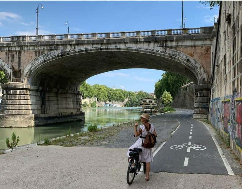 Rome: E-bike Tiber River Tour > Hidden Gems & Local Treats - Key points / Takeaways
