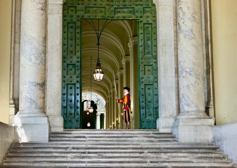 Rome Fast Track Entry St Peter's Basilica, Grottoes & Square - Key points / Takeaways