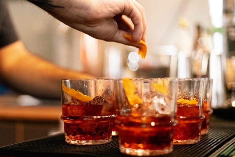 Rome: Forbidden History Walking Tour & Pub Crawl with Drinks - The End of the Tour: Piazza Venezia