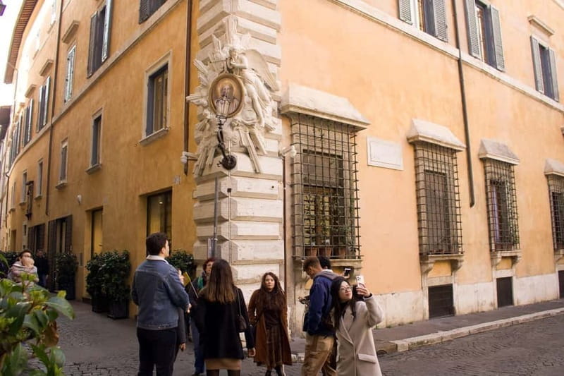 Rome: Guided Walking Tour in English or Spanish - Price and Logistics: Is It Worth It?