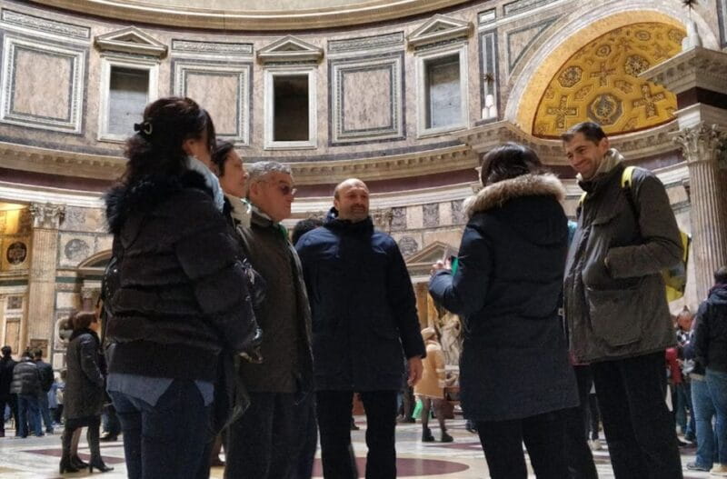 Rome: Pantheon Guided Tour with Skip-the-line Ticket - The Significance of Raphael’s Tomb and Christian Remains