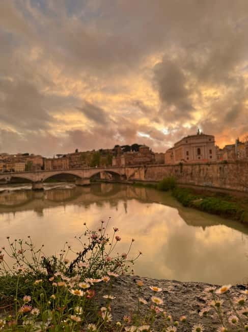 Rome: Private Golf Cart Tour by night 2 hours with Aperitivo - Practical Details: What to Expect and Why It Matters