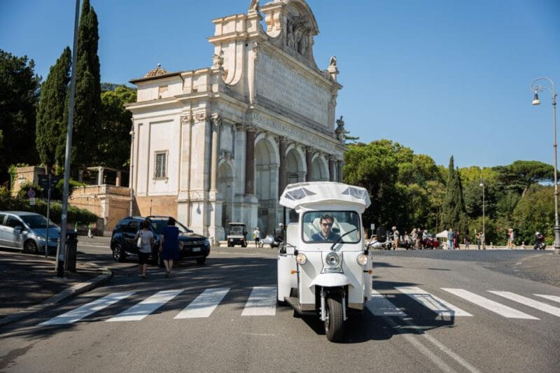 Rome: Private Tuk Tuk Tour with Hotel Pickup and Prosecco - Key points / Takeaways