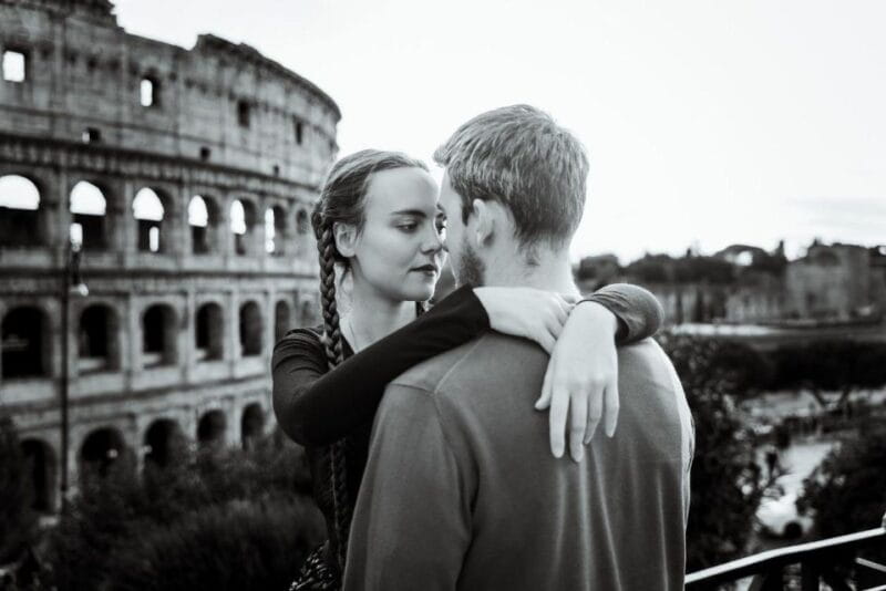 Rome: Romantic Couple Photoshoot Experience at the Colosseum - Who Is This Experience Best For?