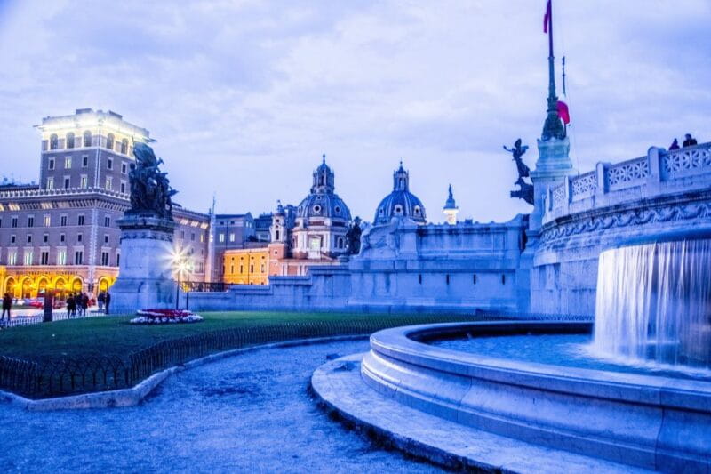 Rome: Rome at Night Evening Historical Walking Tour - Key Points / Takeaways