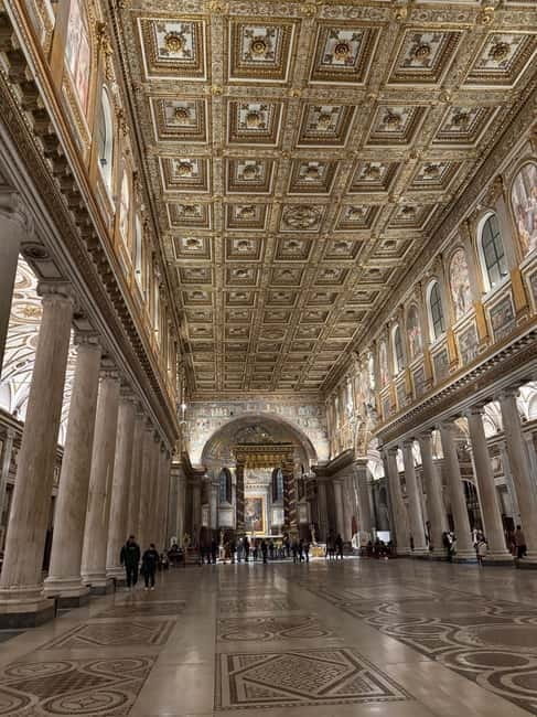 Rome: Santa Maria Maggiore VIP Tour & Breakfast - Discovering Artifacts and the Nativity Scene