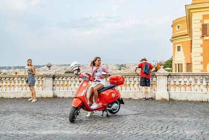Rome Vespa 125cc Daily Rental - Entering Rome on Two Wheels: The Experience