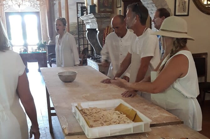 Rome: Wine Tour & Pizza Making Class in a Frascati's vineyard - 5 hours - An Inside Look at the Vineyard and the Countryside