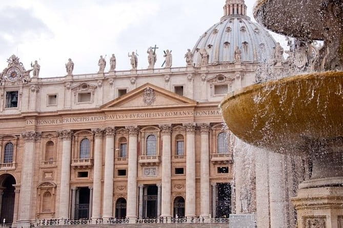 Rome's Best Guided Tour Colosseum and Vatican Museums 2 Days - Entering The Colosseum: A Glimpse Into Ancient Rome