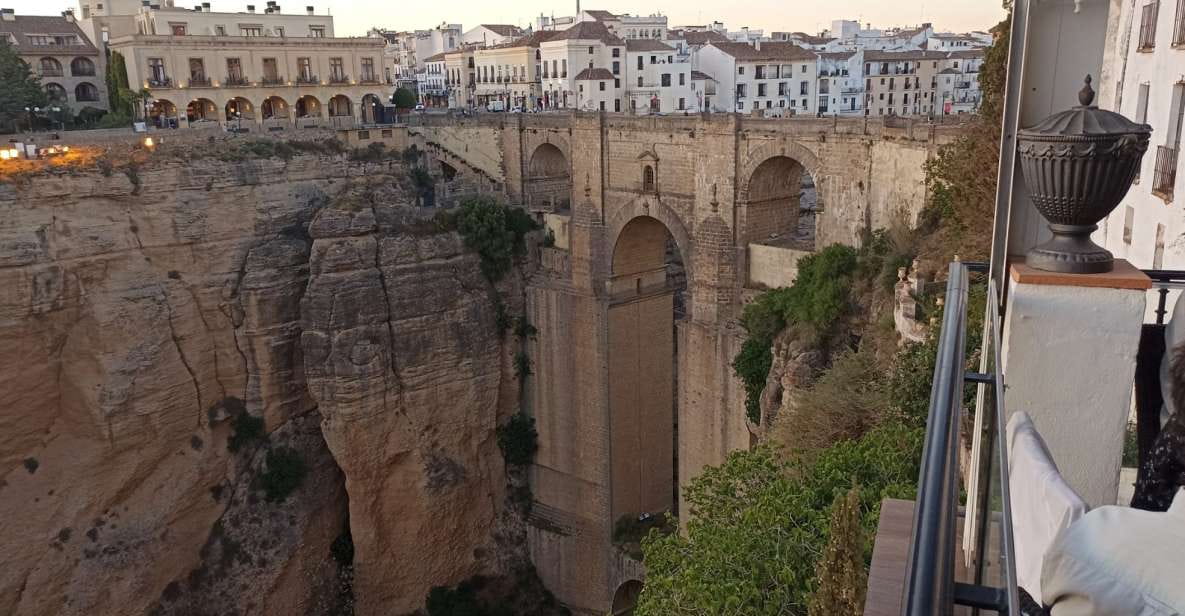Ronda: Guided Walking Tour With English or Spanish Guide - Itinerary Highlights
