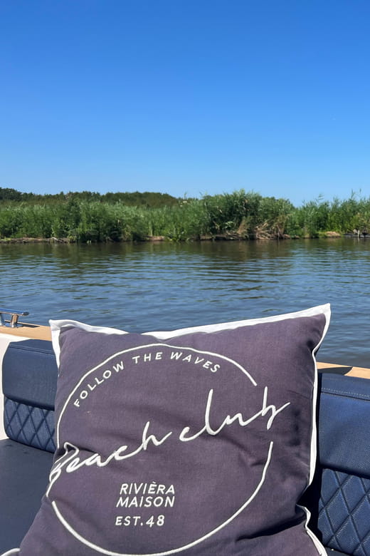 Rotterdam: green heart Midden-Delfland: Luxury Boat Tour - Who Is This Experience Best For?